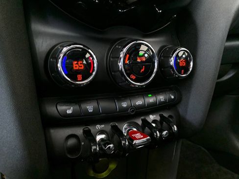 Used 2020 MINI Cooper 2-Door Hardtop FWD image 20