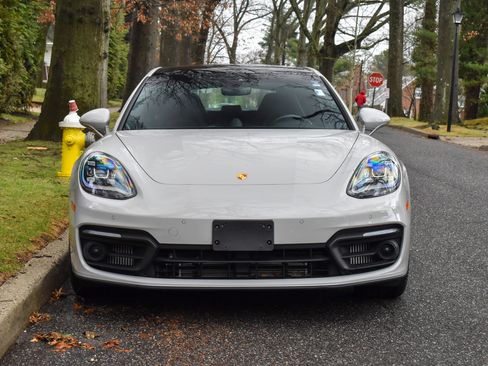 Used 2023 Porsche Panamera 4 Platinum Edition AWD/4WD image 13