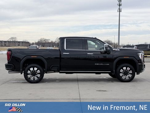 New 2026 GMC Sierra 2500 Denali w/ Denali Reserve Package AWD/4WD image 3