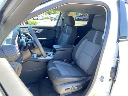 Used 2024 Chevrolet Blazer LT w/ Convenience Package FWD image 18