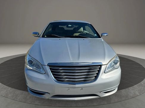 Used 2011 Chrysler 200 Limited FWD image 16