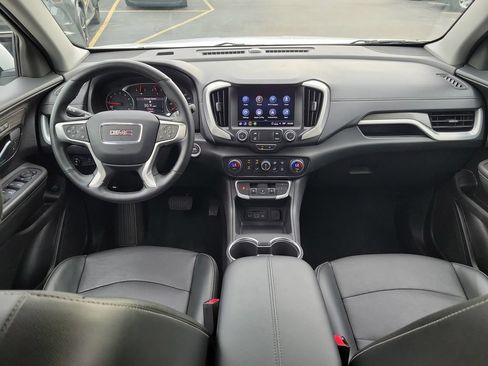 Used 2024 GMC Terrain SLT AWD/4WD image 12