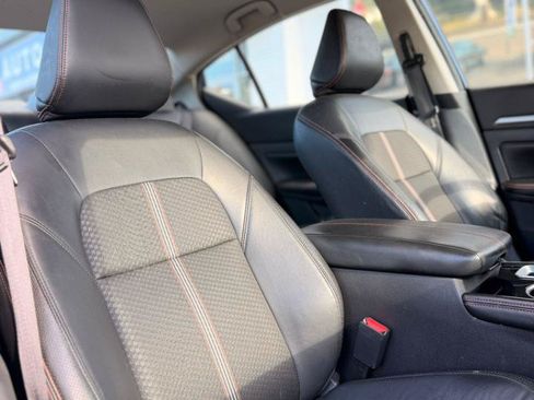 Used 2024 Nissan Altima 2.5 SR FWD image 13