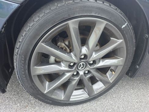 Used 2018 MAZDA MAZDA3 Touring FWD image 32