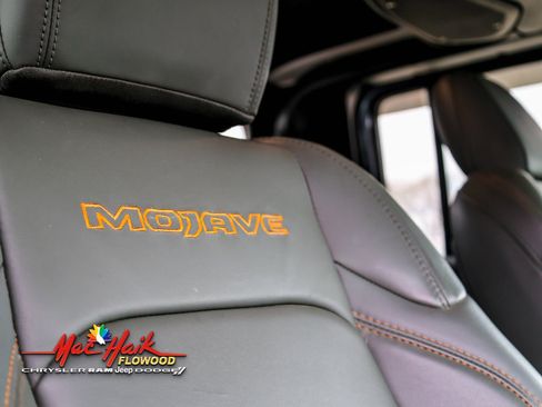 Used 2024 Jeep Gladiator Mojave image 18