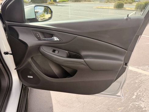 Used 2017 Chevrolet Volt Premier w/ Driver Confidence II Package FWD image 37