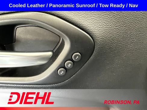 Used 2022 Jeep Cherokee Trailhawk w/ Sun, Sound & Nav Group AWD/4WD image 25
