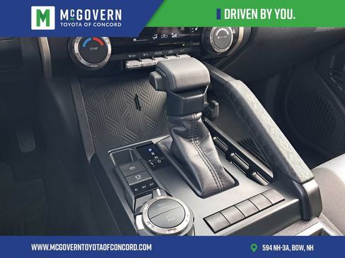 Used 2025 Toyota Tacoma SR5 AWD/4WD image 23