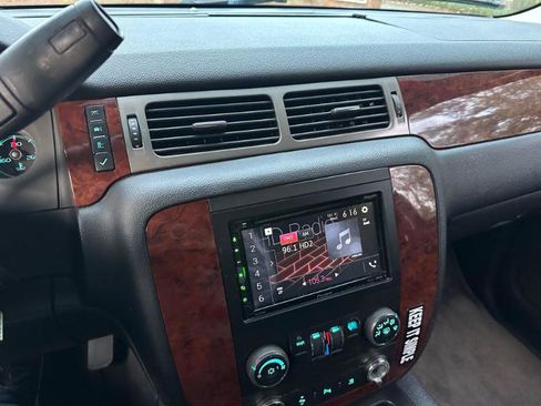 Used 2011 Chevrolet Tahoe LS w/ Convenience Package image 27