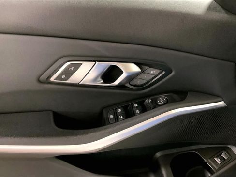Used 2020 BMW 330i xDrive Sedan w/ Convenience Package AWD/4WD image 36