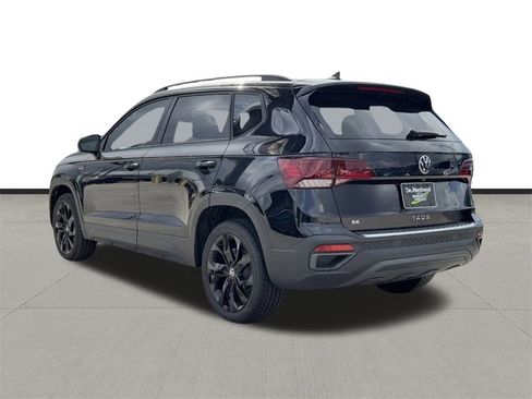 New 2024 Volkswagen Taos SE image 4