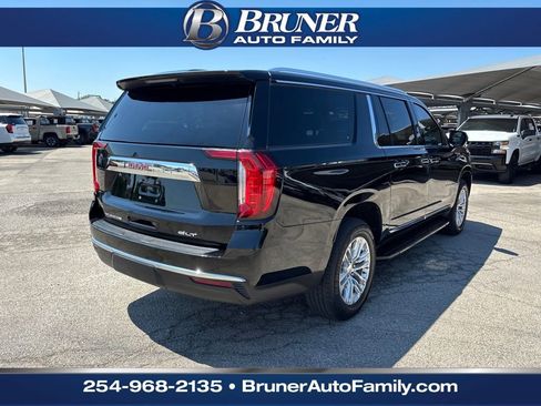 Used 2021 GMC Yukon XL SLT image 5