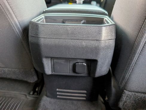 Used 2025 Toyota Tacoma SR5 w/ SR5 Upgrade Package image 7