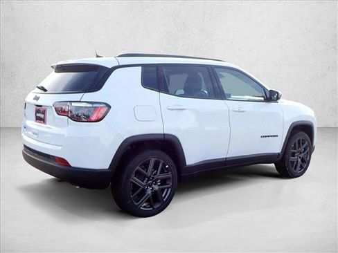 New 2026 Jeep Compass Latitude w/ Sun and Sound Group image 4