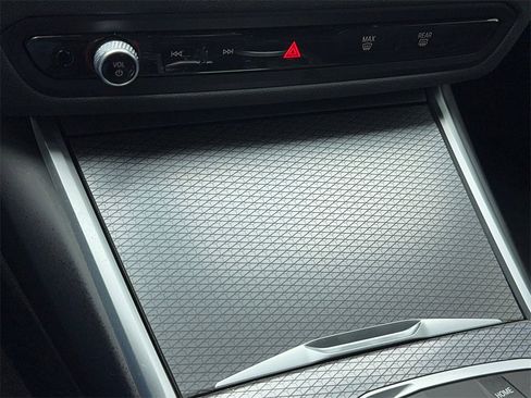 Used 2023 BMW 330i xDrive Sedan w/ M Sport Package image 33