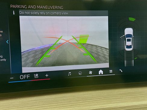 Used 2025 BMW 330i Sedan image 23