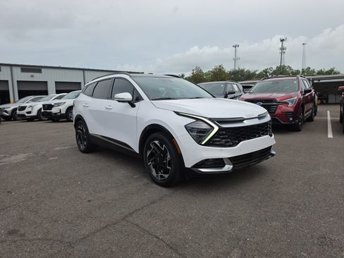 Certified 2024 Kia Sportage SX FWD image 2