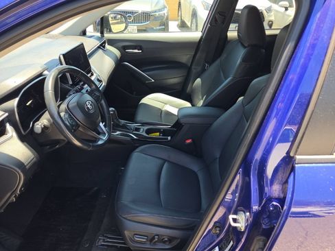 Used 2024 Toyota Corolla Cross XLE FWD image 10