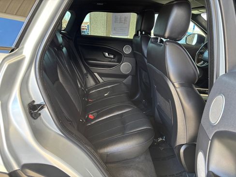 Used 2016 Land Rover Range Rover Evoque SE Premium image 26