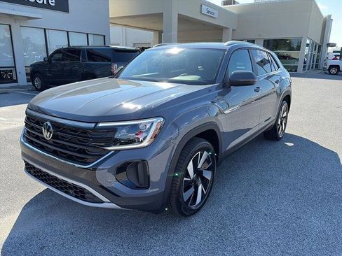 New 2026 Volkswagen Atlas Cross Sport SE image 3