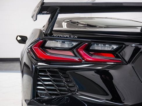 Used 2021 Chevrolet Corvette Stingray Coupe w/ 1LT image 36