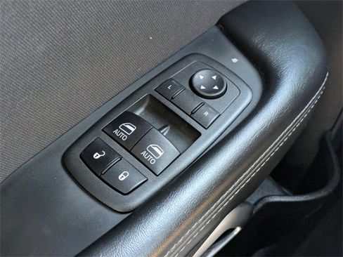 Used 2022 Dodge Challenger SXT image 26