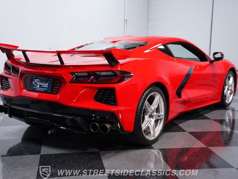 Used 2021 Chevrolet Corvette Stingray Preferred Cpe w/ Z51 Performance Package RWD image 10