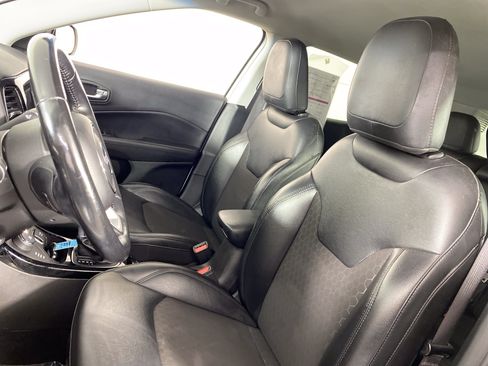 Used 2020 Jeep Compass Latitude AWD/4WD image 16