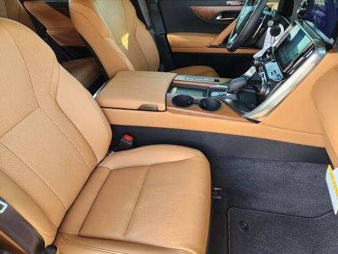 New 2026 Lexus LX 700h Luxury AWD/4WD image 10