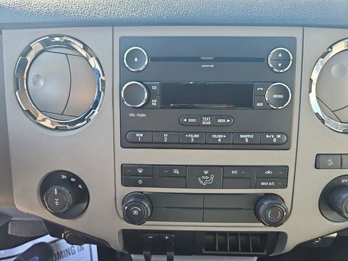 Used 2014 Ford F250 XLT w/ XLT Premium Package image 21