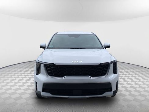 Used 2026 Kia Sorento LX FWD image 3