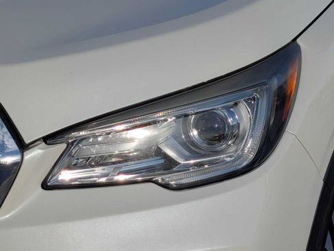Used 2021 Subaru Ascent Touring AWD/4WD image 10