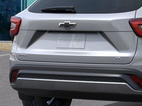 New 2026 Chevrolet Trax LT w/ Sunroof Package image 14