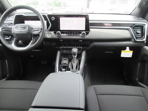 New 2026 GMC Canyon Elevation w/ Convenience Package RWD image 12