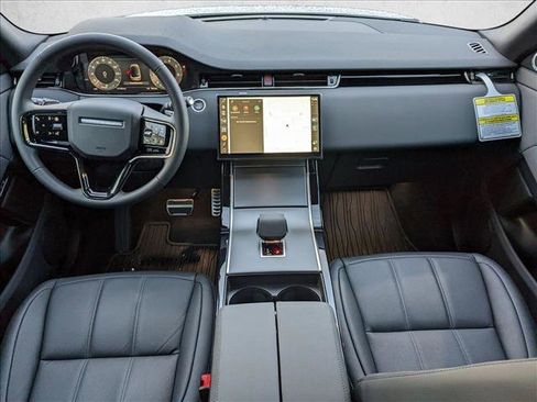 New 2025 Land Rover Range Rover Evoque Dynamic SE image 13