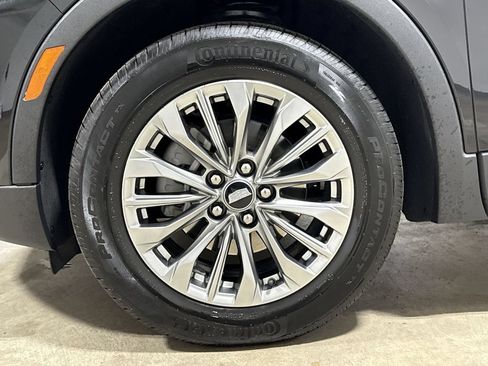 Used 2024 Cadillac XT4 Premium Luxury FWD image 27