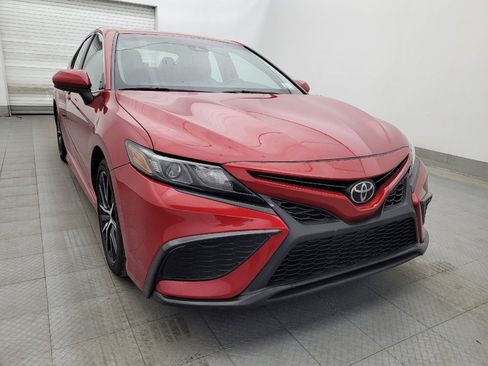 Used 2021 Toyota Camry SE FWD image 13