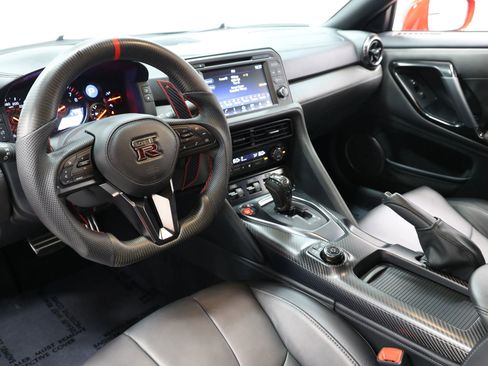 Used 2019 Nissan GT-R Premium w/ Premium Interior Package AWD/4WD image 43