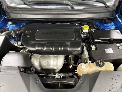 Used 2020 Jeep Cherokee Altitude image 24