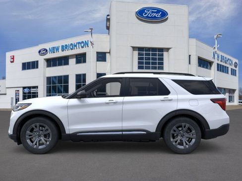 New 2025 Ford Explorer Active w/ Active Comfort Package image 3
