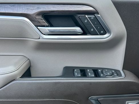 Used 2022 Chevrolet Silverado 1500 LTZ w/ LTZ Premium Package image 13