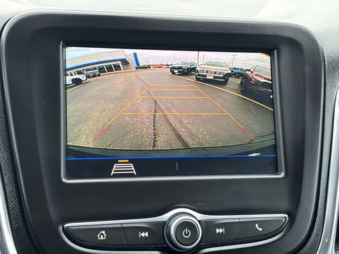 Used 2020 Chevrolet Equinox LT image 19