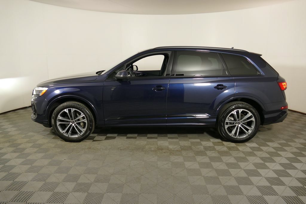 Used 2025 Audi Q7 2.0T Premium w/ Convenience Plus Package AWD/4WD image 6