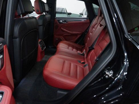 Used 2022 Porsche Macan GTS AWD/4WD image 25