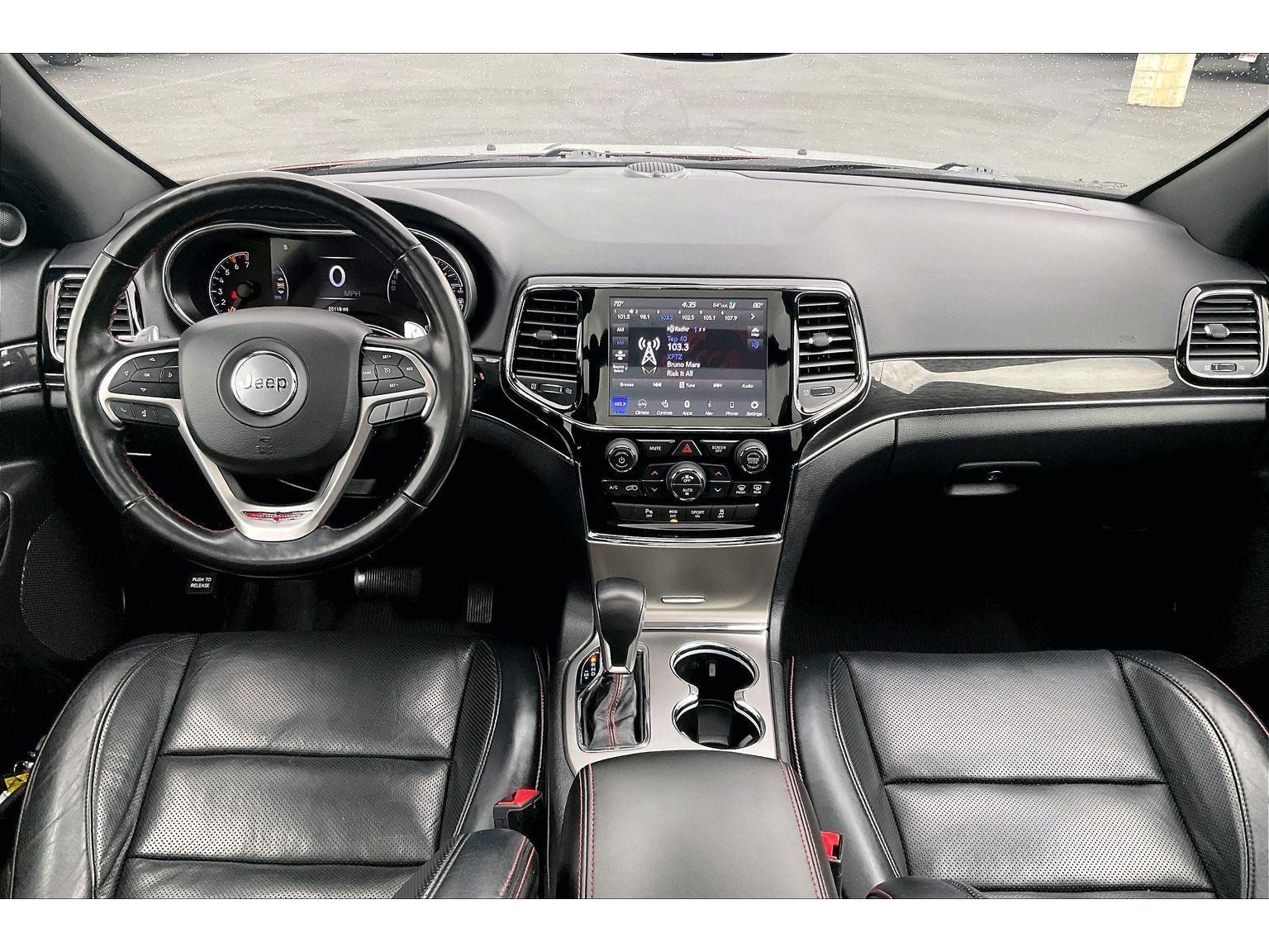 Used 2021 Jeep Grand Cherokee Trailhawk w/ Trailhawk Luxury Group AWD/4WD image 17