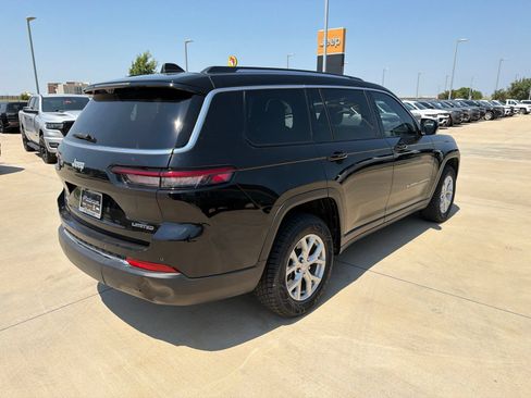 Used 2023 Jeep Grand Cherokee L Limited w/ Luxury Tech Group II AWD/4WD image 5
