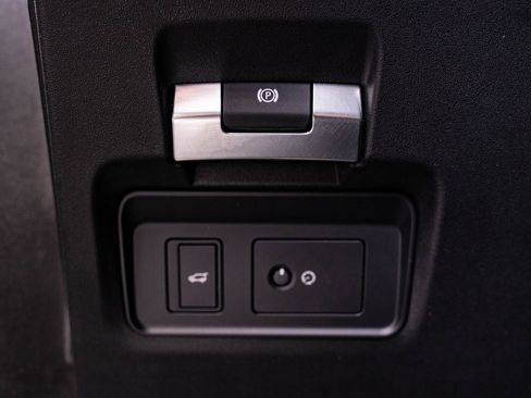 Used 2023 Land Rover Range Rover Evoque R-Dynamic SE image 42