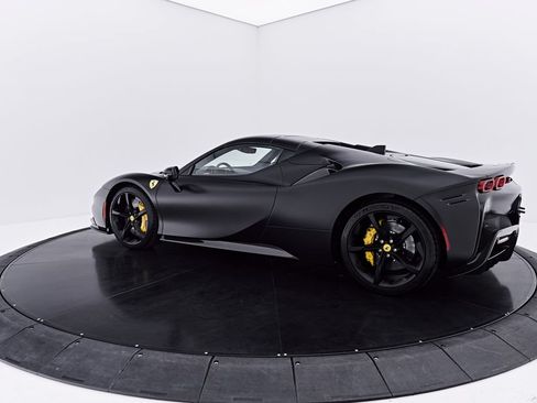 Used 2024 Ferrari SF90 Spider AWD/4WD image 16
