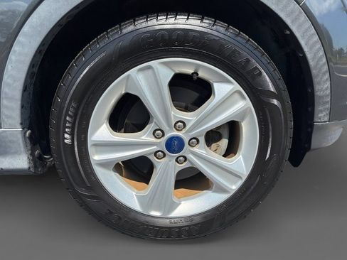 Used 2016 Ford Escape SE w/ Equipment Group 201A FWD image 16