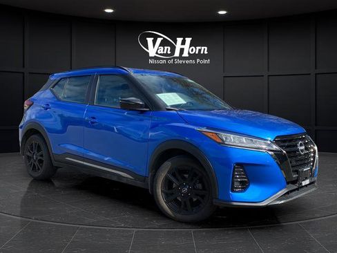Used 2024 Nissan Kicks SR w/ SR Premium Package FWD image 1